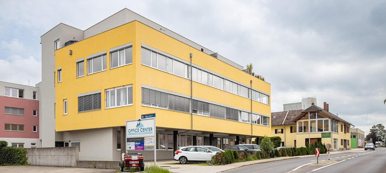 modernes Geschäftsgebäude