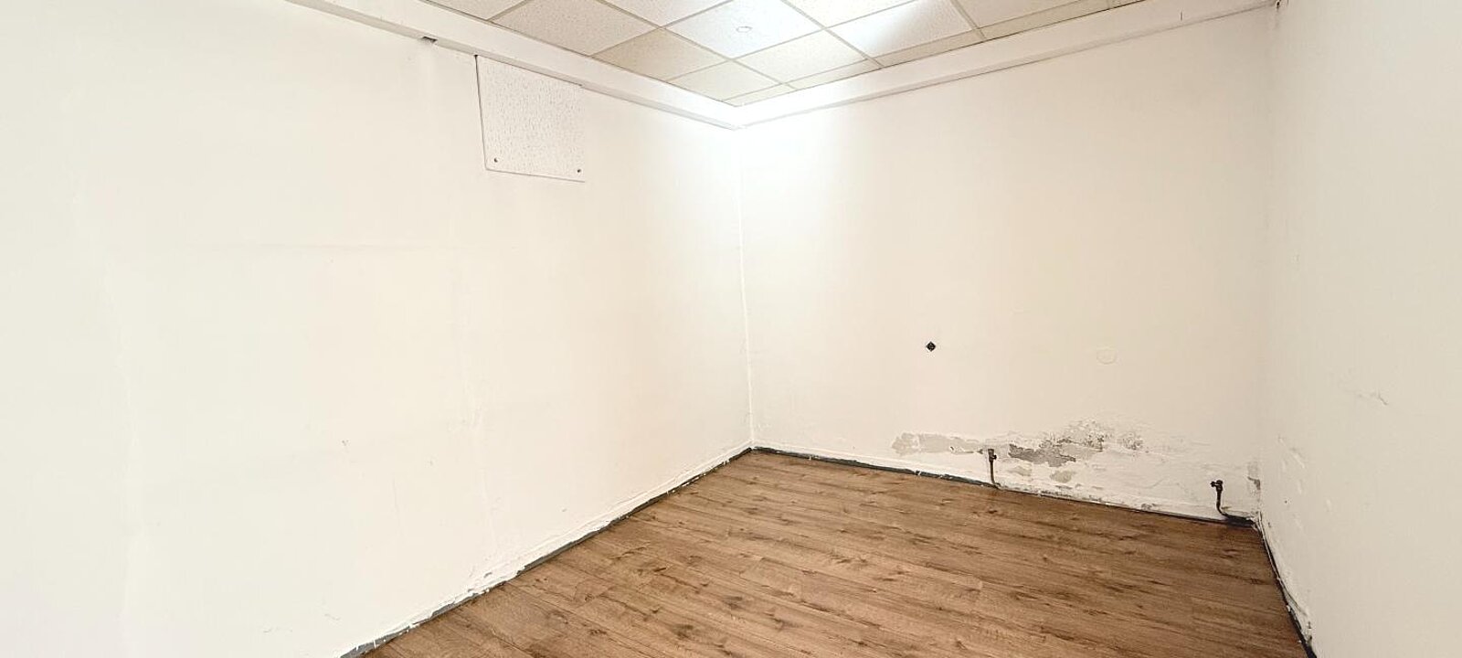 Büroraum ca. 13 m2 Büroraum ca. 13 m2