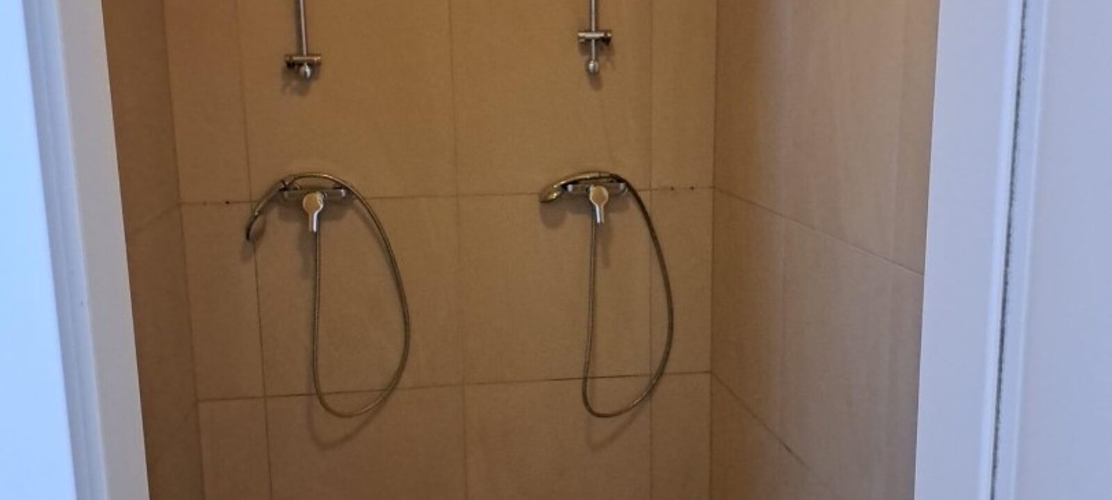 Dusche  beim Büro