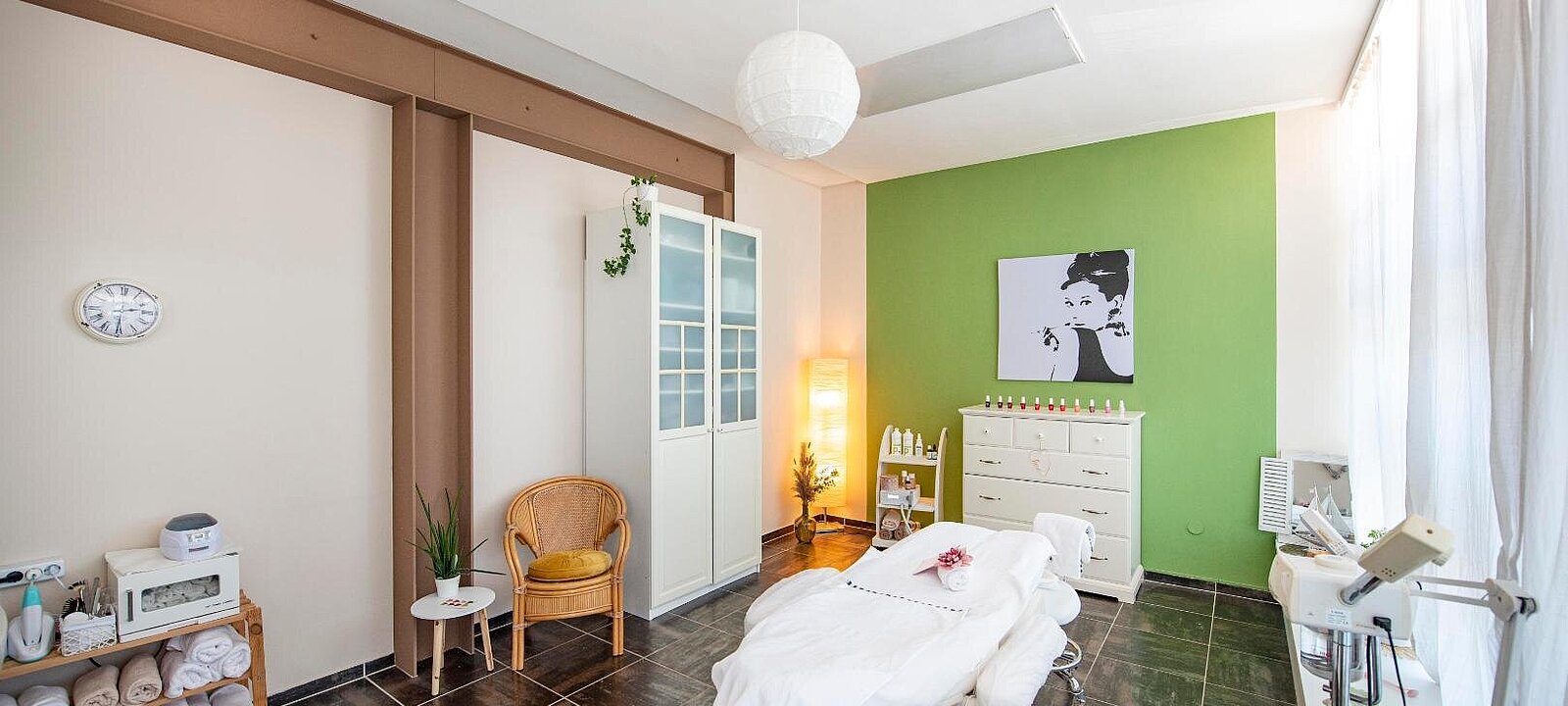 Behandlungsraum/Büro Behandlungsraum/Büro