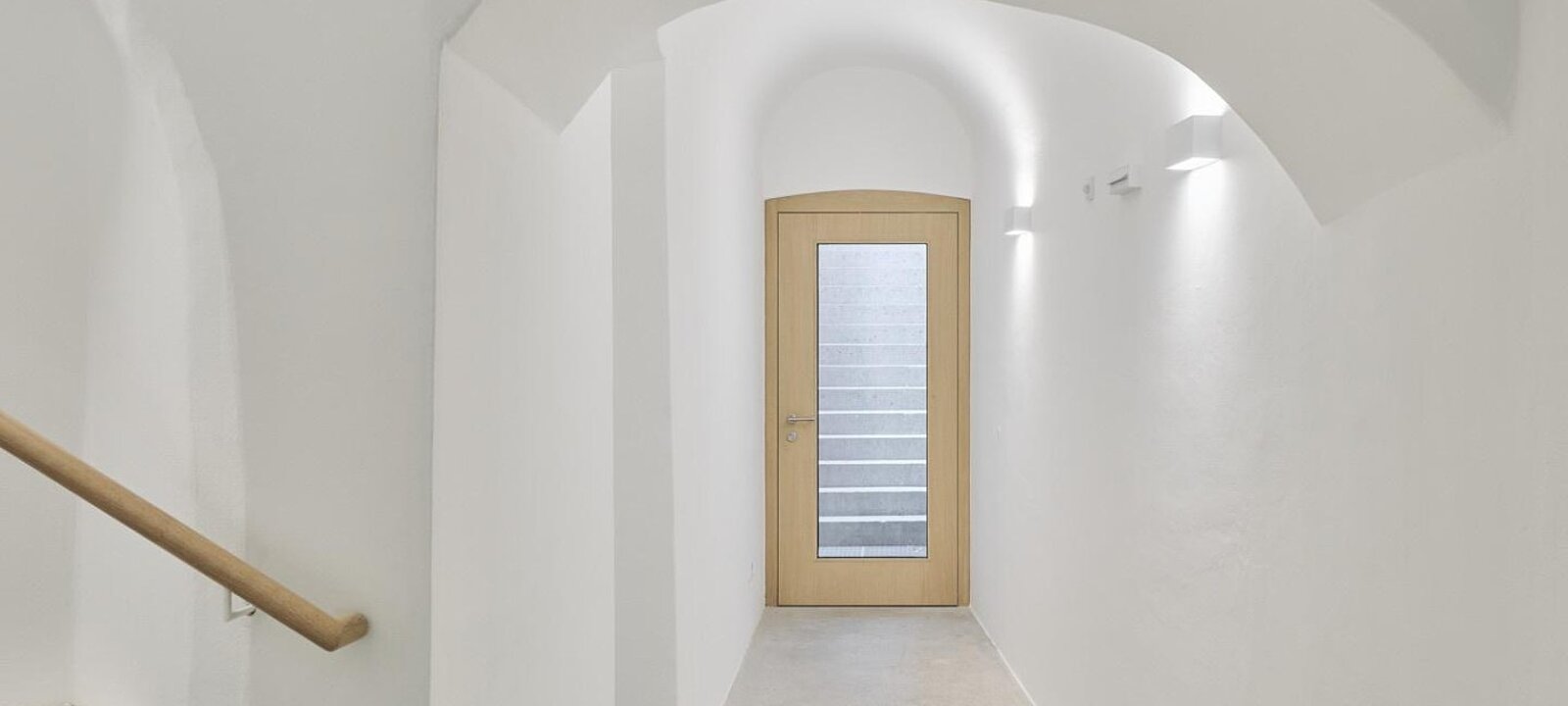 250406-113_wels_haus-am-stadtturm_Eingang