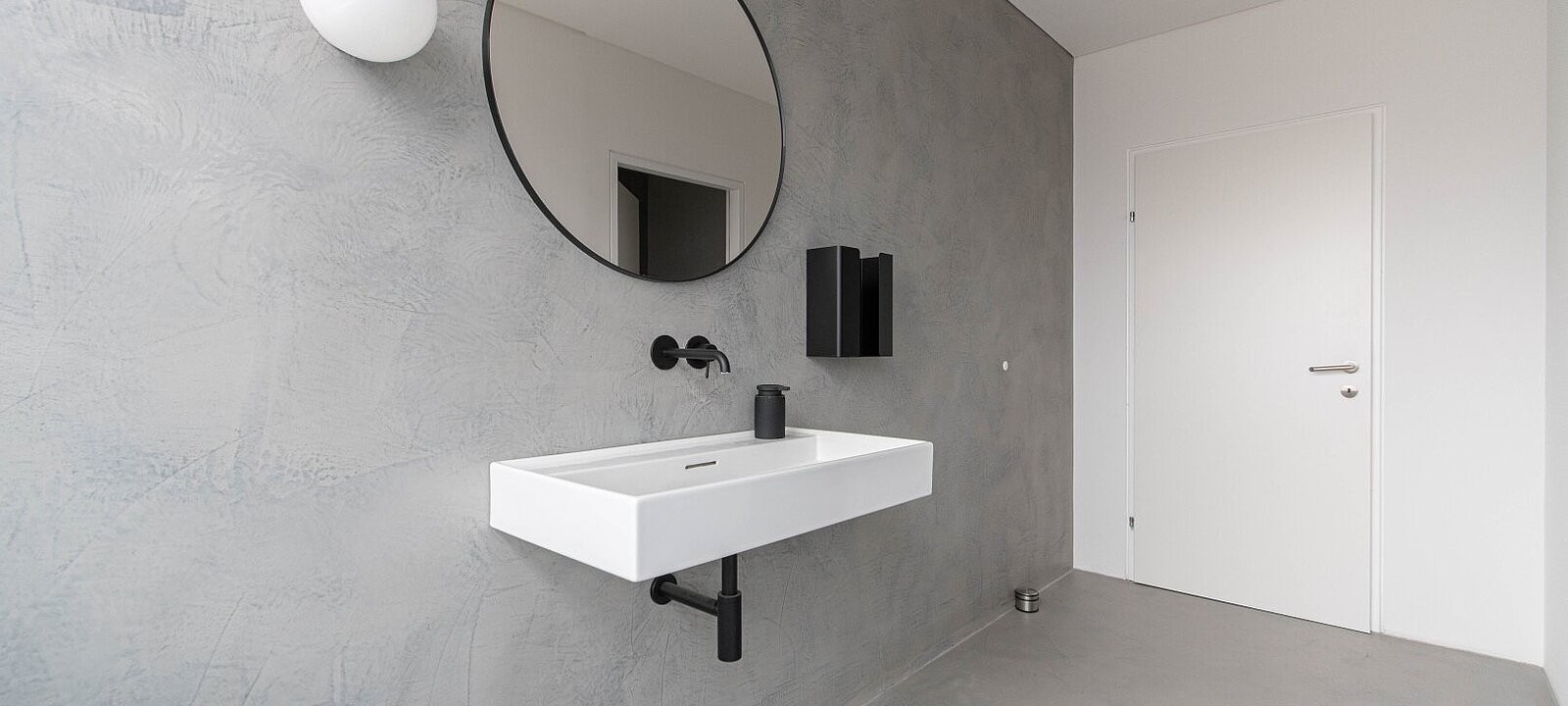 Toilette I