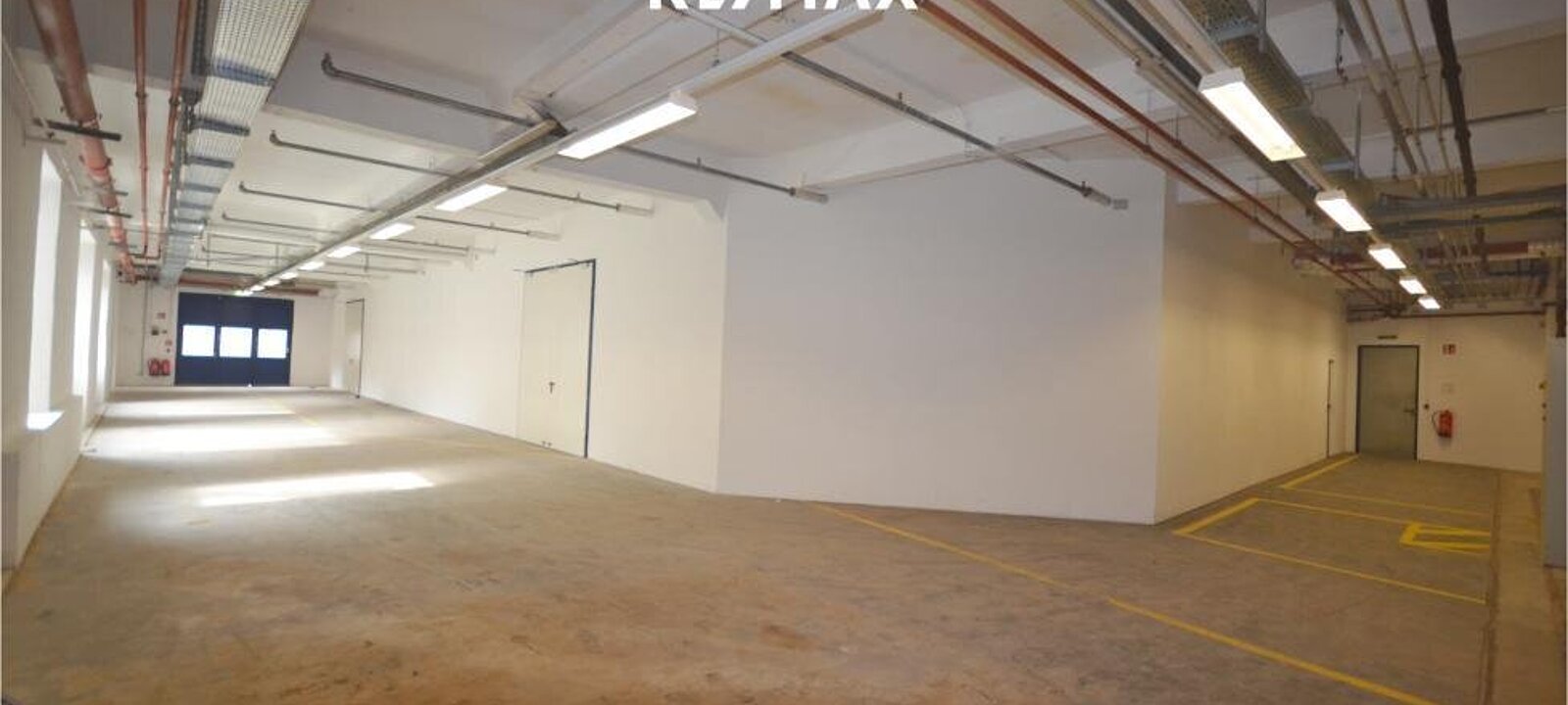 Halle im 1. Stock