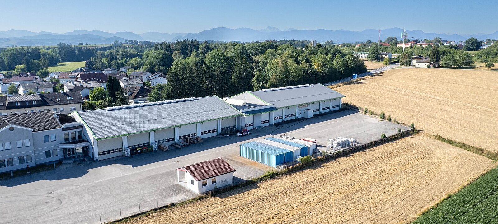 ca. 985 m² Nutzfläche ... ca. 985 m² Nutzfläche ...