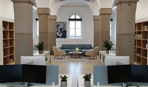 Säulenhalle KI Bürobeispiel