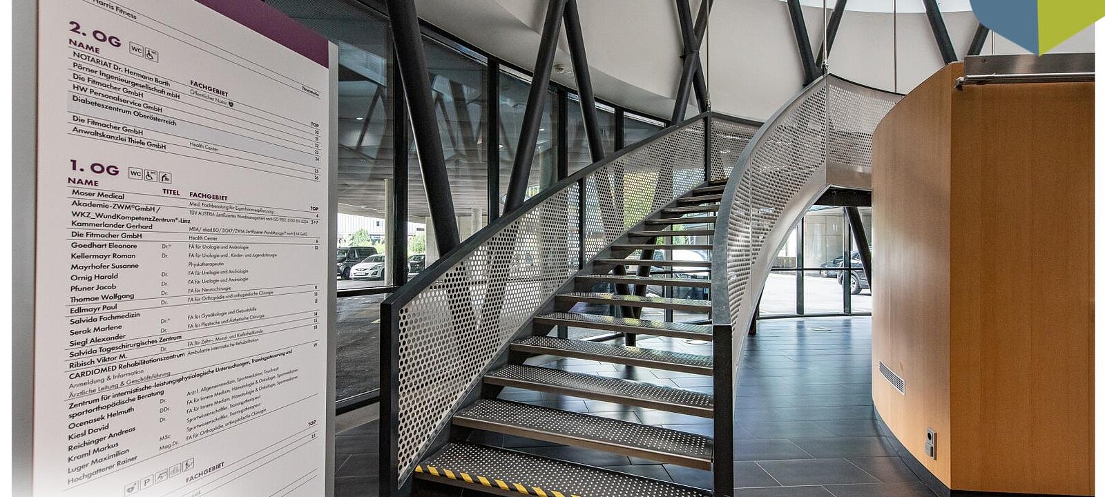 Zugang 1 OG über Treppe