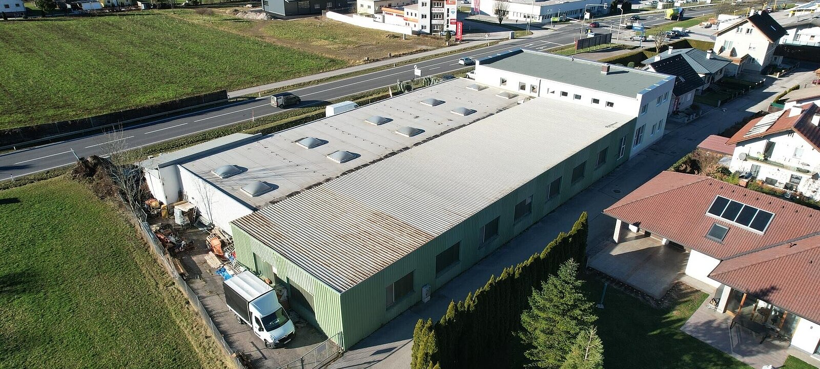 direkt an der B138 - Kreuzung Micheldorf Mitte direkt an der B138 - Kreuzung Micheldorf Mitte