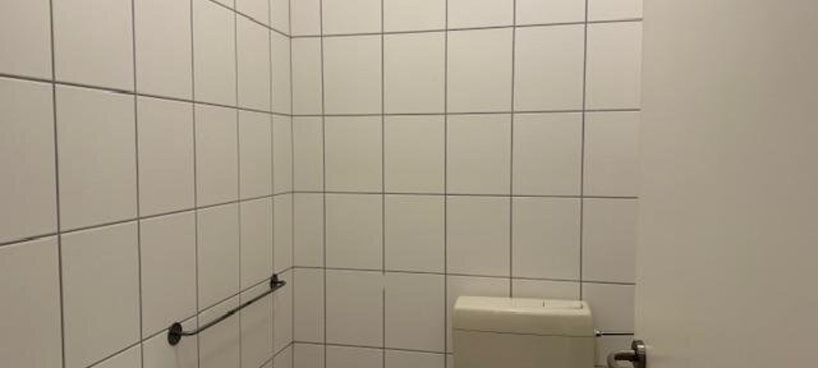 WC WC