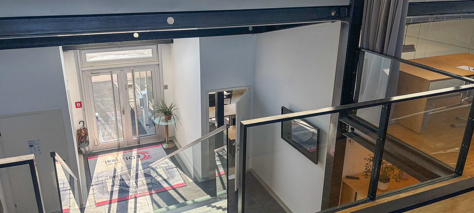 C06F82B7-D40F-4286-8181-4D1EB0F239E8 C06F82B7-D40F-4286-8181-4D1EB0F239E8