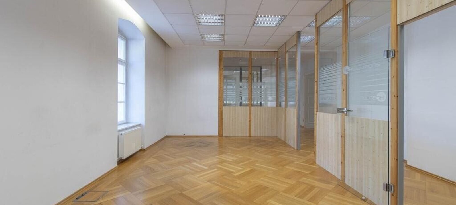 Büro 6
