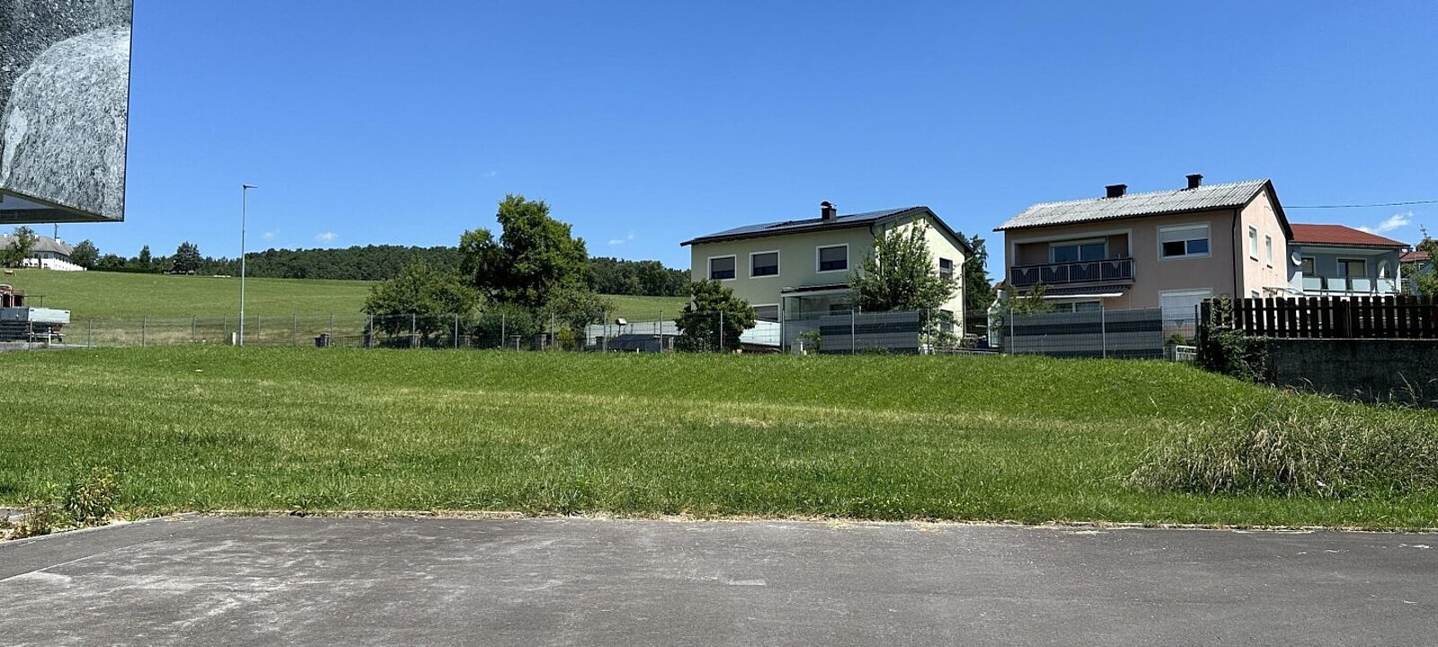 Großzügige Parkflächen Großzügige Parkflächen