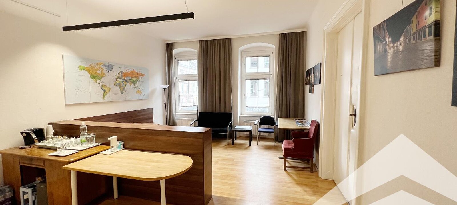 Warteraum mit Teeküche