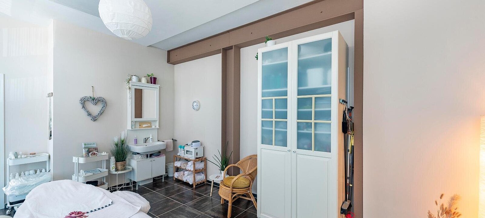 Behandlungsraum/Büro Behandlungsraum/Büro