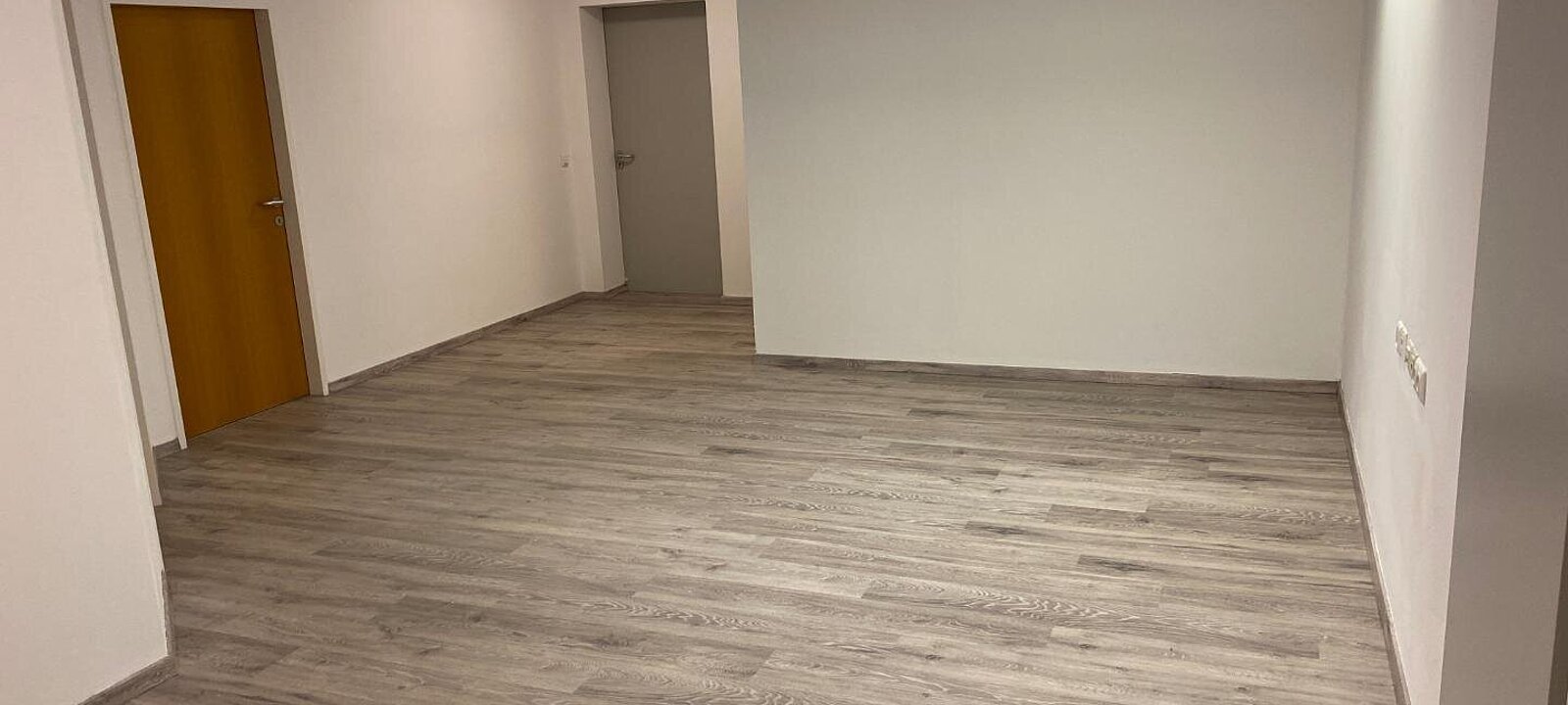 Eingangs- Empfangsbereich Ansicht 2