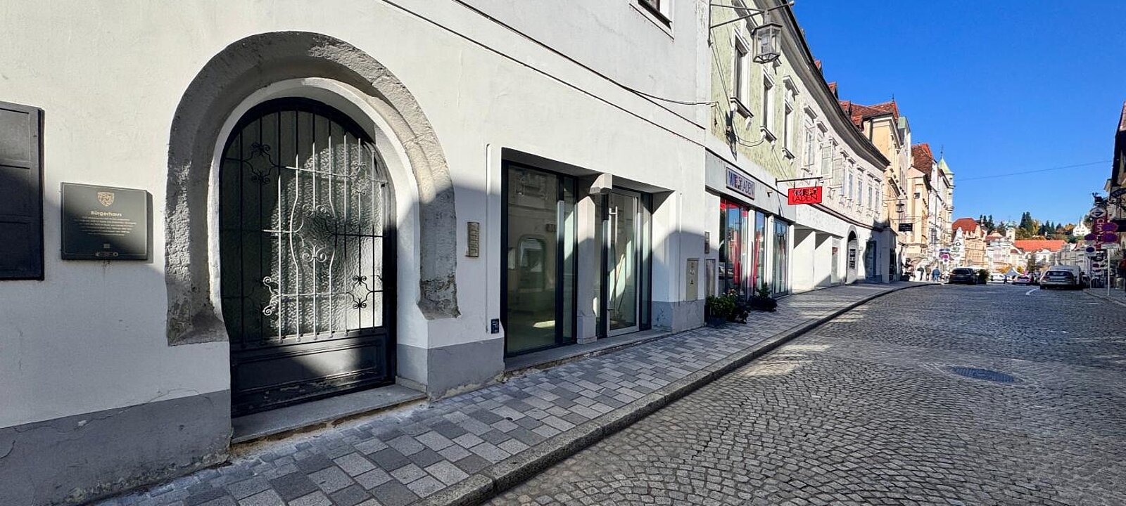 Grünmarkt 18 mit Blick zum Stadtplatz Grünmarkt 18 mit Blick zum Stadtplatz
