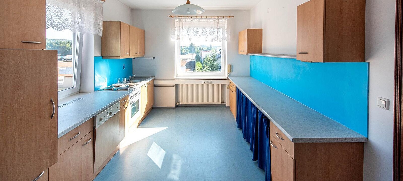 Büro/Küche im Hauptgebäude