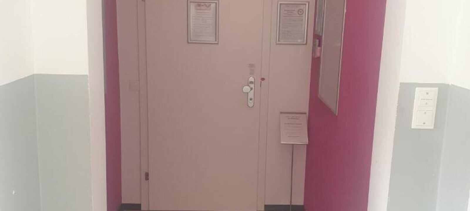 Eingangsbereich von Aussen