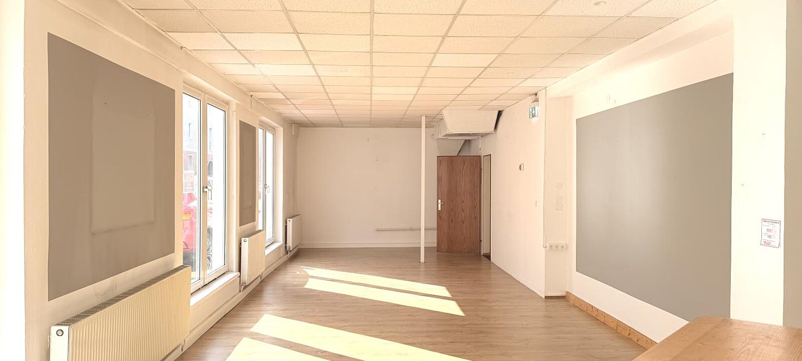 Geschäfts_Ausstellungsraum ca. 54 m2 Geschäfts_Ausstellungsraum ca. 54 m2