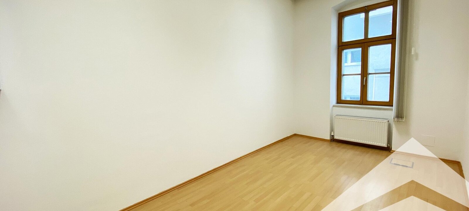 Büroraum ca. 14 m² Büroraum ca. 14 m²