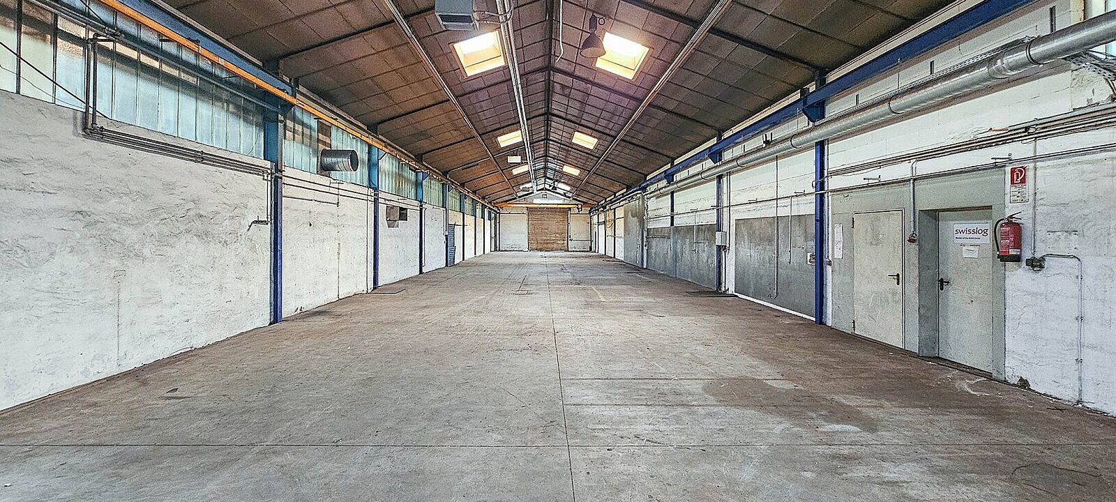 Halle B (2) Halle B (2)