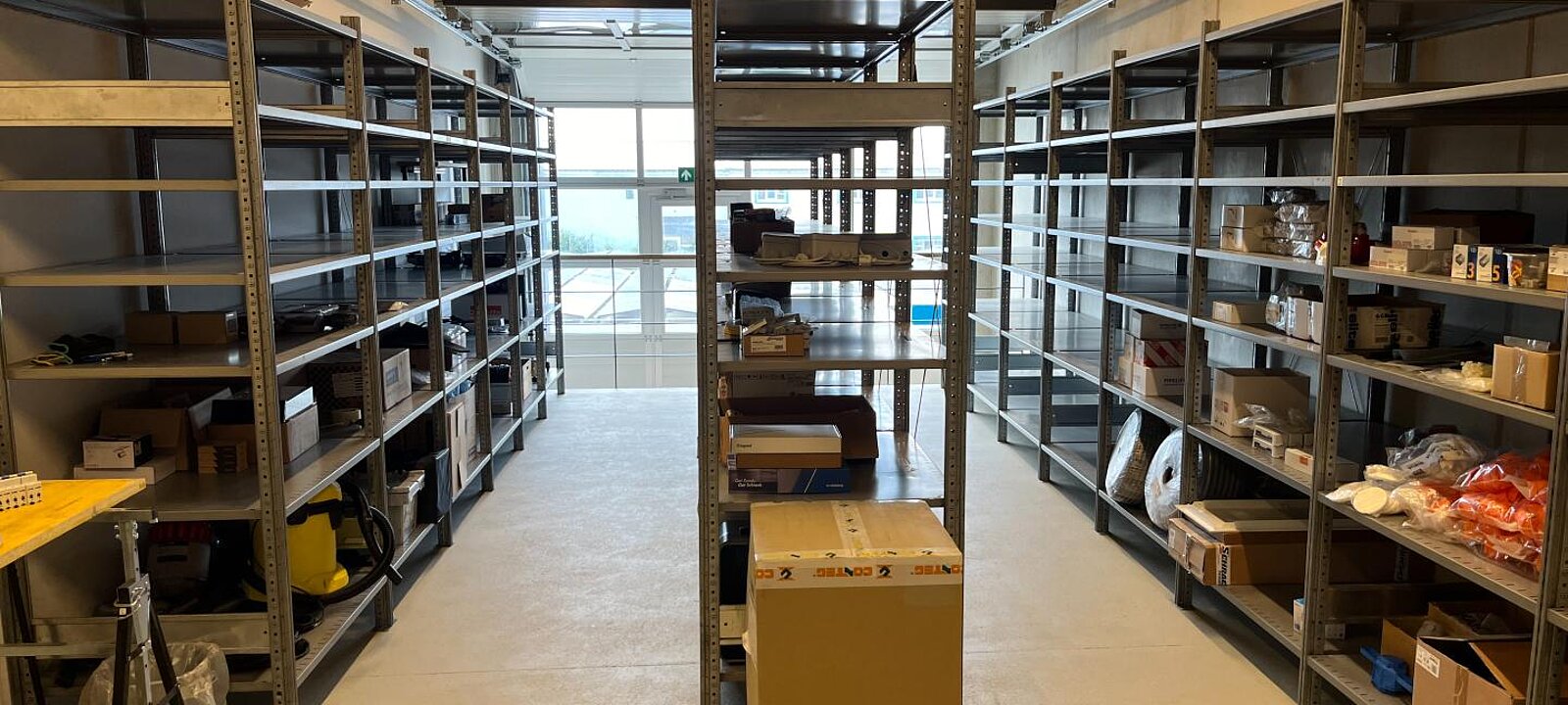 Musterbild_Ausbau_Halle (15) Musterbild_Ausbau_Halle (15)