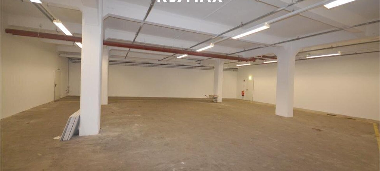 Weiter Fläche im 1. Stock