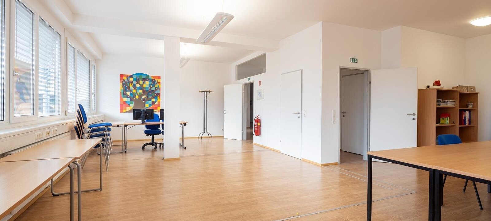 Großraumbüro bietet bis zu 8 Arbeitsplätze