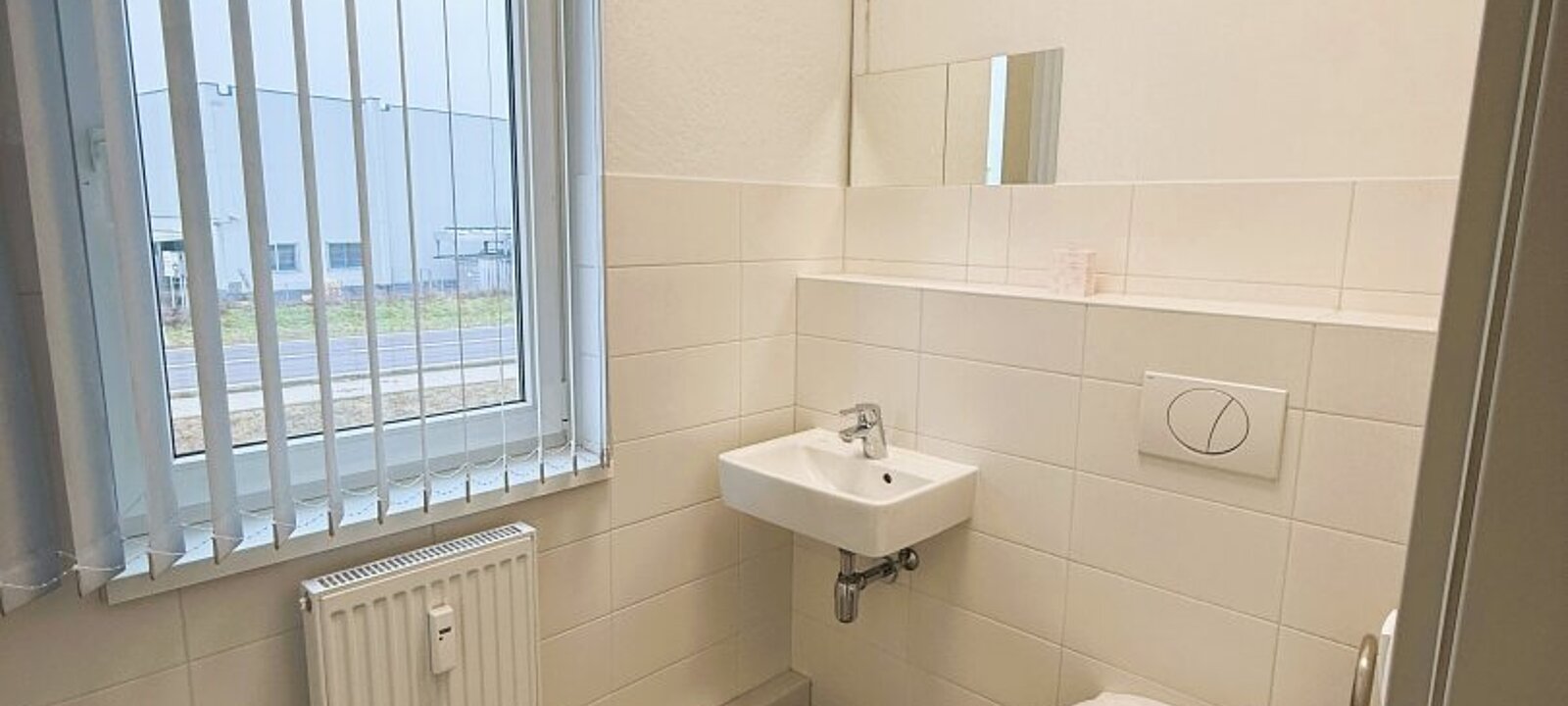 Damentoilette Damentoilette