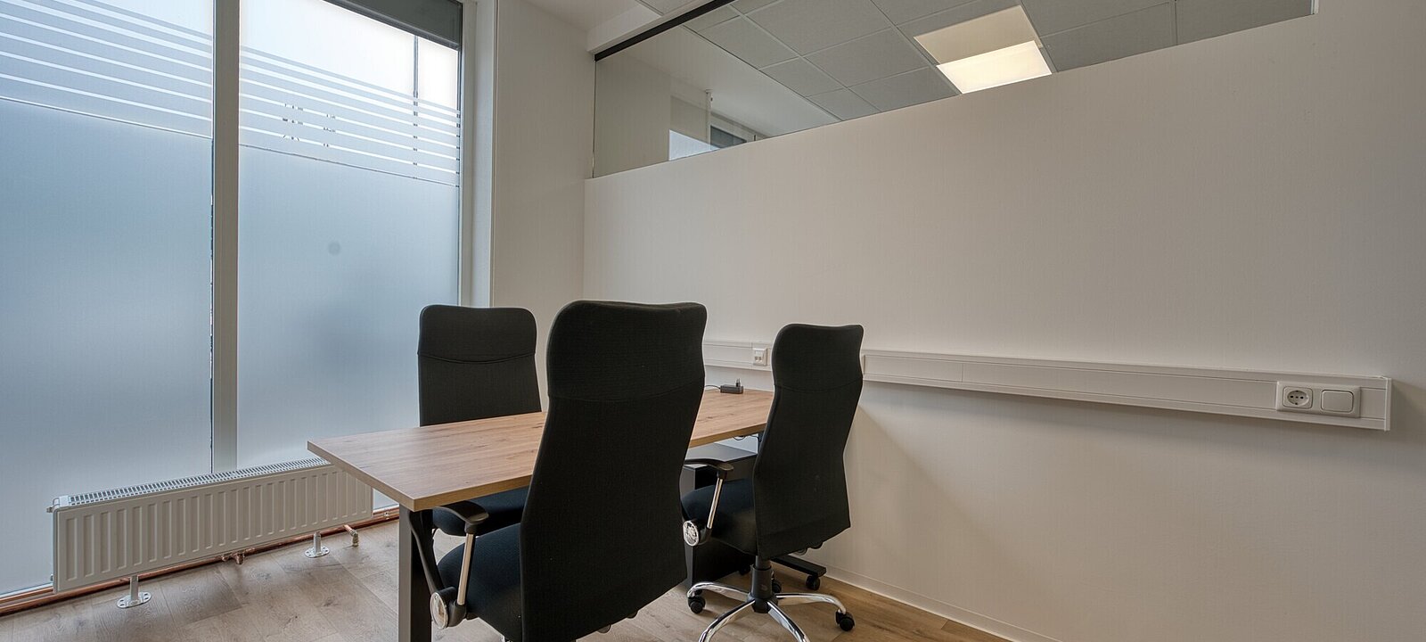 ein weiteres Einzelbüro ein weiteres Einzelbüro