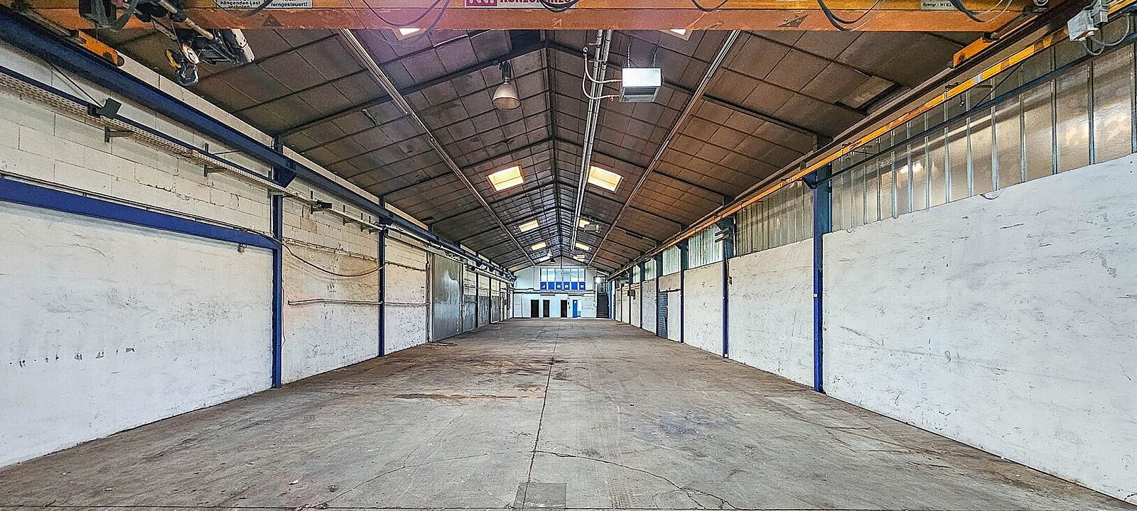 Halle B (3) Halle B (3)