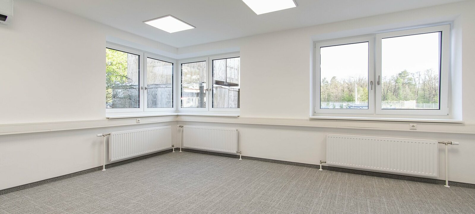 Büro EG