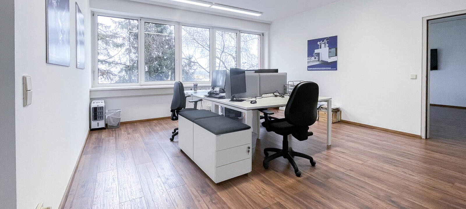 Büro 1. OG Büro 1. OG