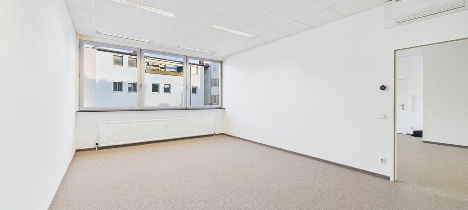 CAM02078G0-PR0089-STILL004