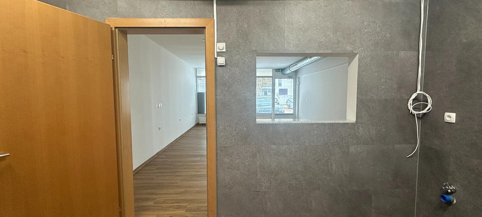 Küche/Lager, abgetrennter Raum