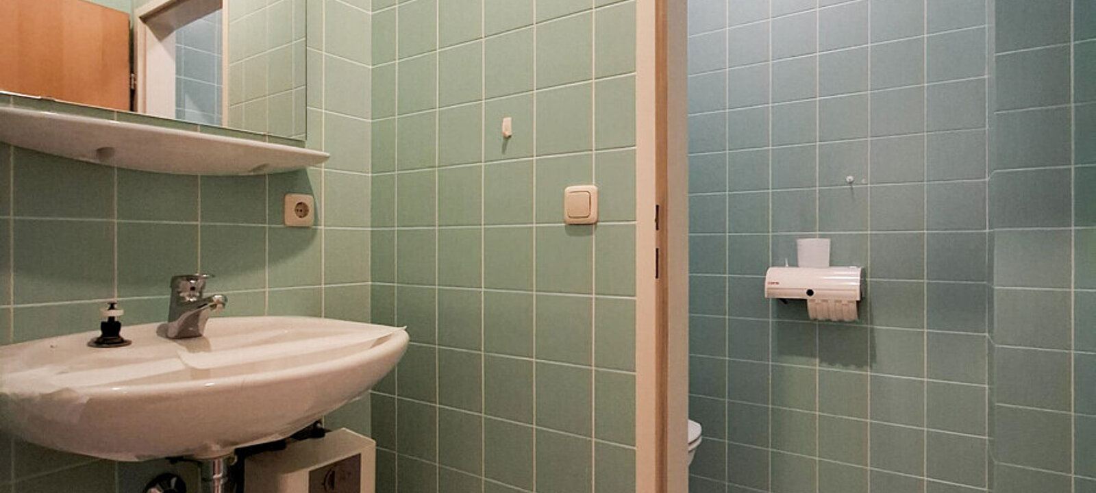 WC WC