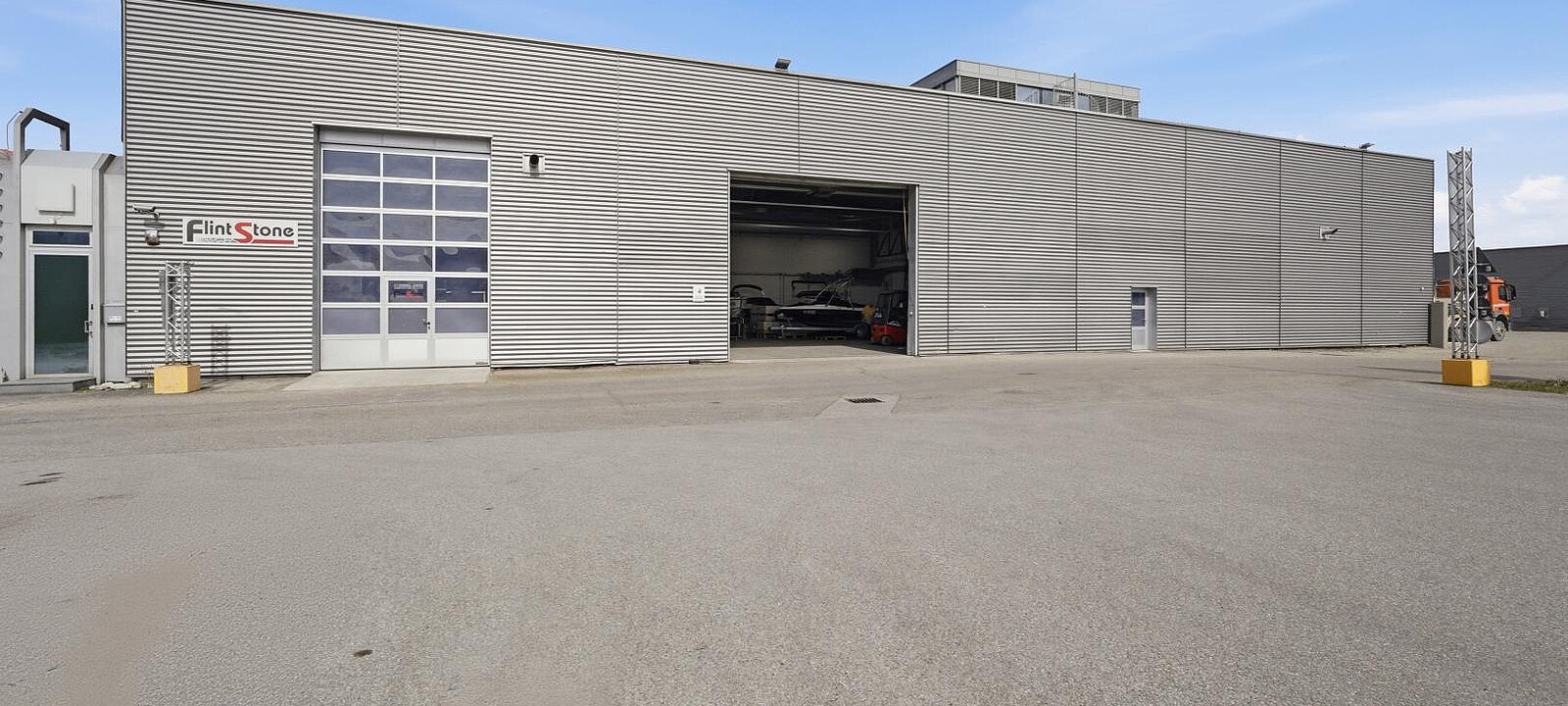 Halle - Außenansicht