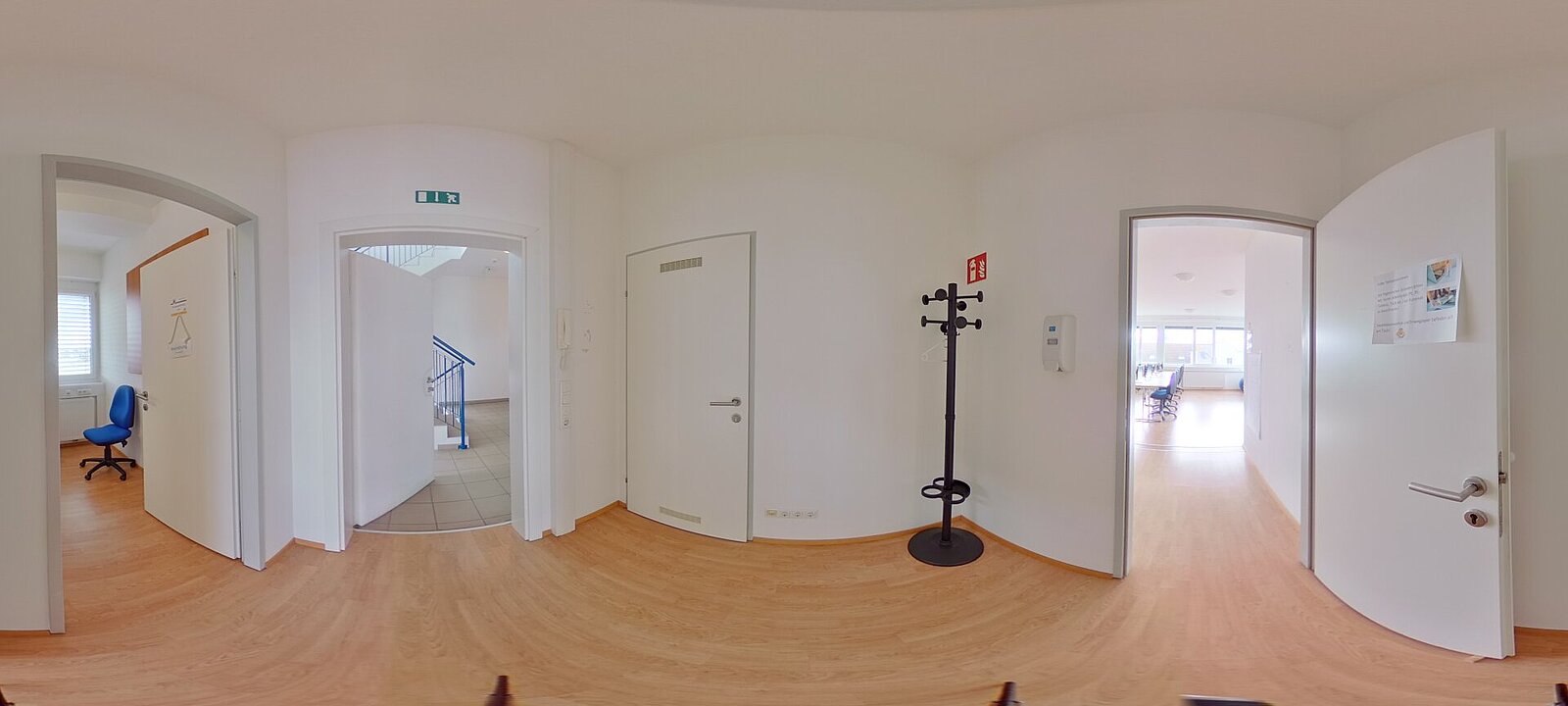 Großraumbüro oder Schulungsraum Großraumbüro oder Schulungsraum