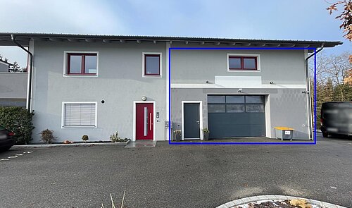 Außenansicht_Haus_Garage