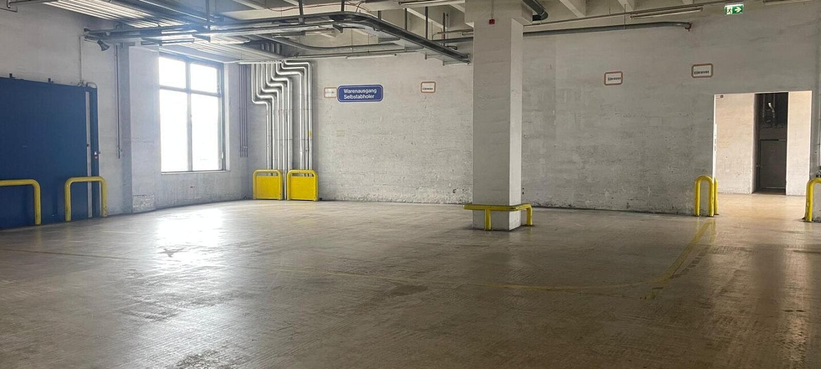 Halle A Halle A