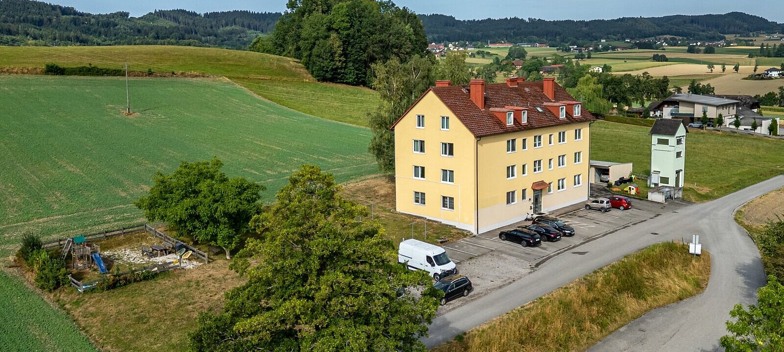 Zinshaus mit 12 Wohneinheiten Zinshaus mit 12 Wohneinheiten