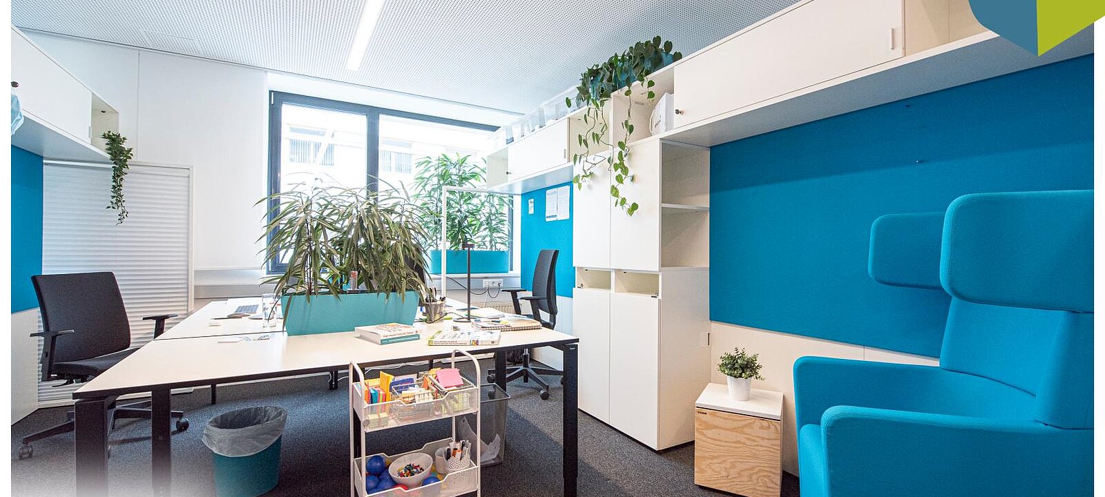 Weitere 2 Arbeitsplätze Weitere 2 Arbeitsplätze