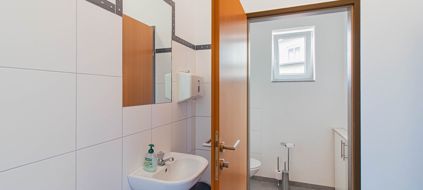 getrennte Sanitäranlagen getrennte Sanitäranlagen