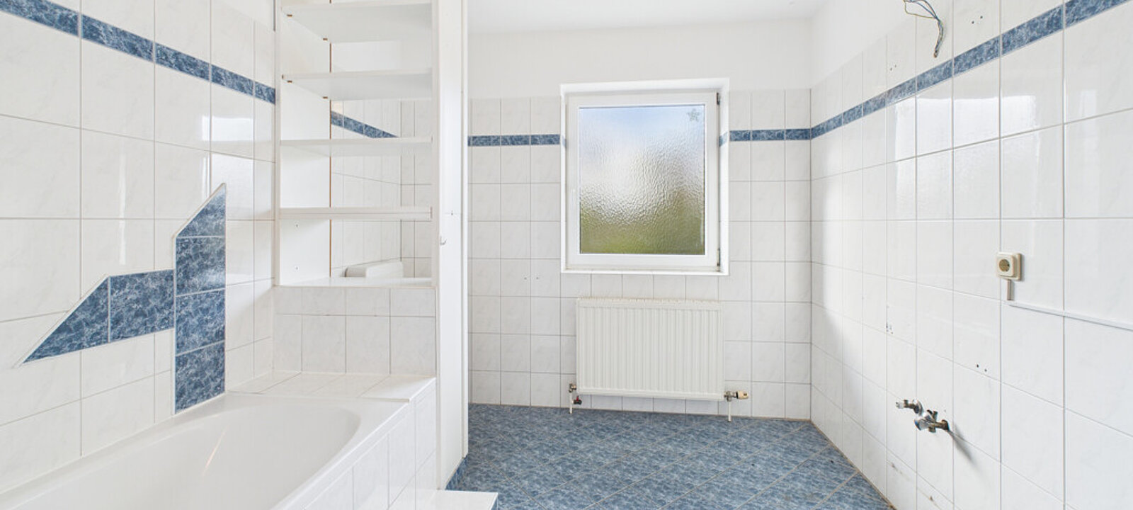 CAM02078G0-PR0082-STILL004_Top6 CAM02078G0-PR0082-STILL004_Top6