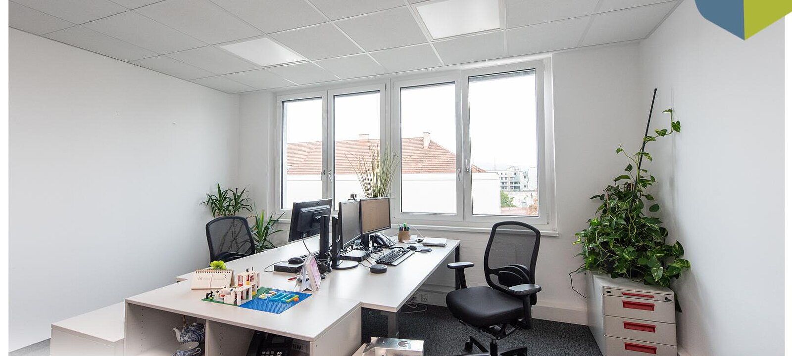 Büro 4. OG Büro 4. OG