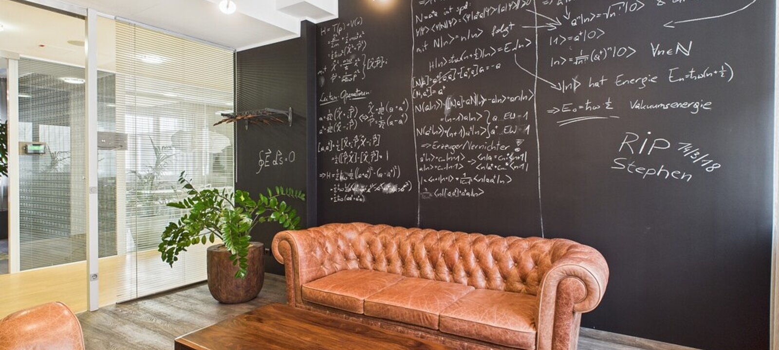 Einstein-Besprechungszimmer Einstein-Besprechungszimmer