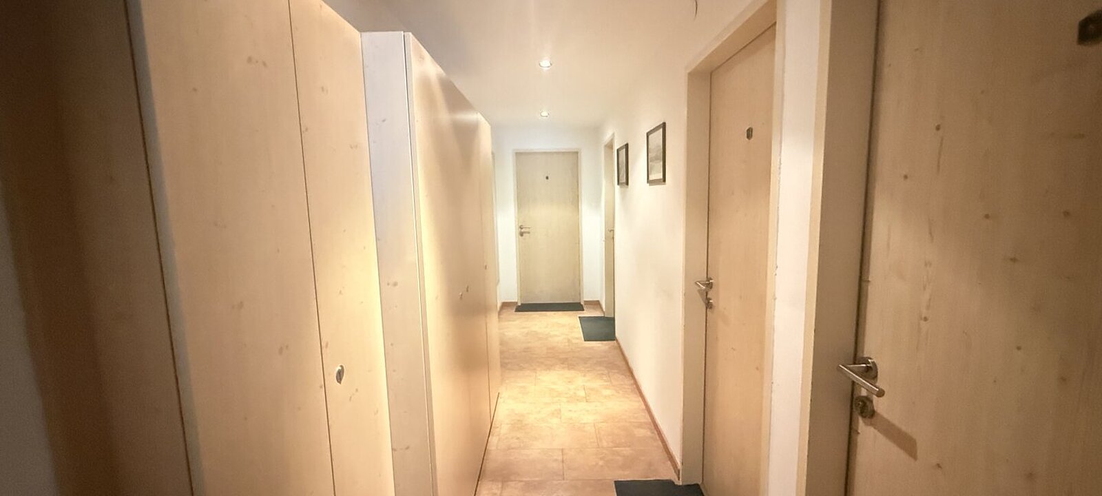 Gang OG / 6 Apartments