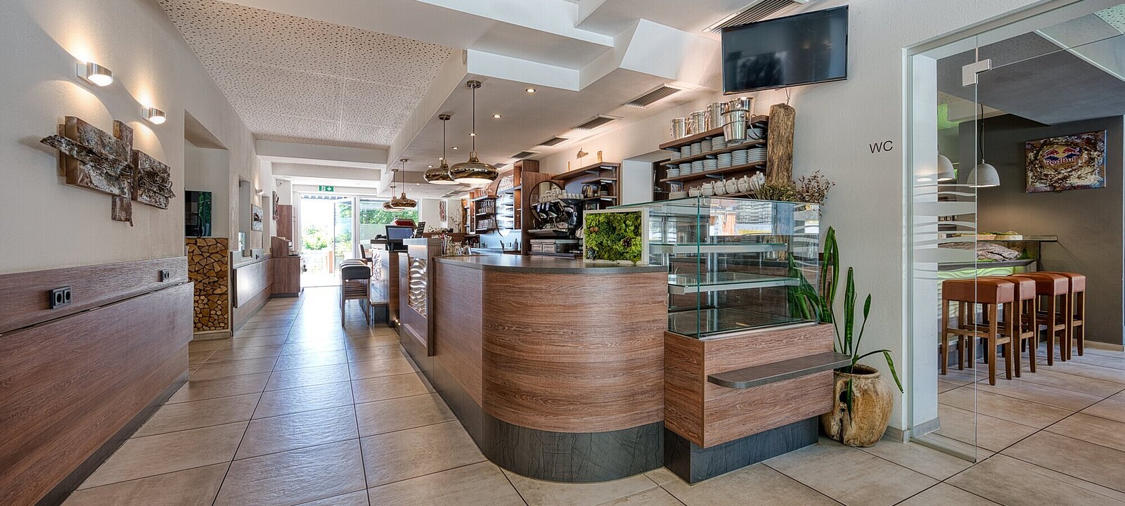 Rezeption und Schank DSC_2811 Rezeption und Schank DSC_2811