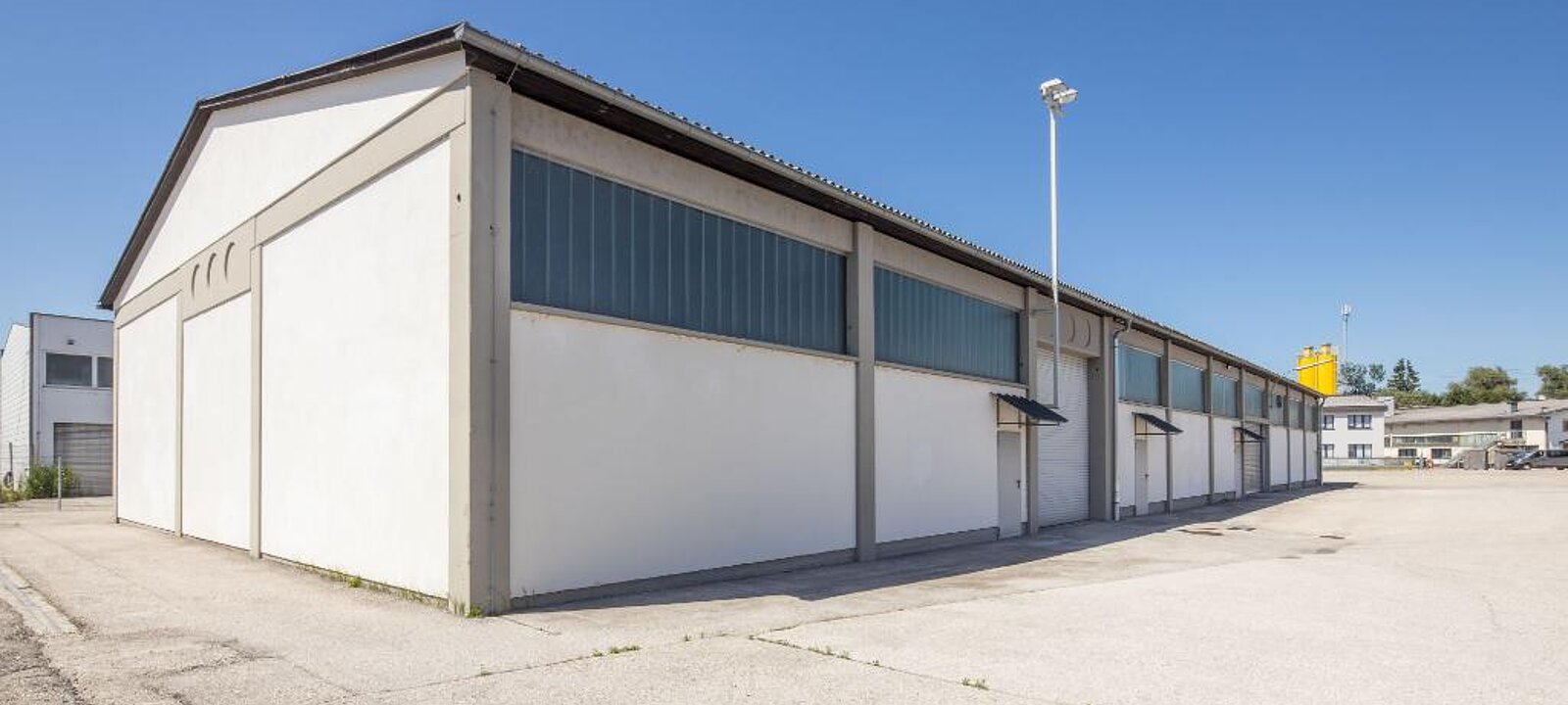 inmitten bekannter Nachbarn