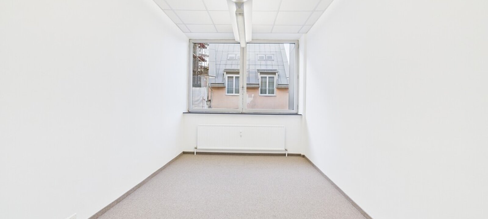 CAM02078G0-PR0089-STILL008