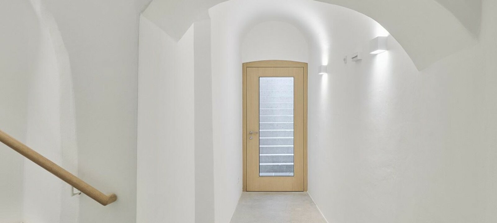250406-113_wels_haus-am-stadtturm_Eingang